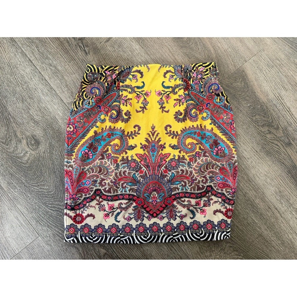 Bebe Yellow Paisley Skirt Womens Size S Stretch Pull On Vibrant Colorful Mini - Picture 3 of 3